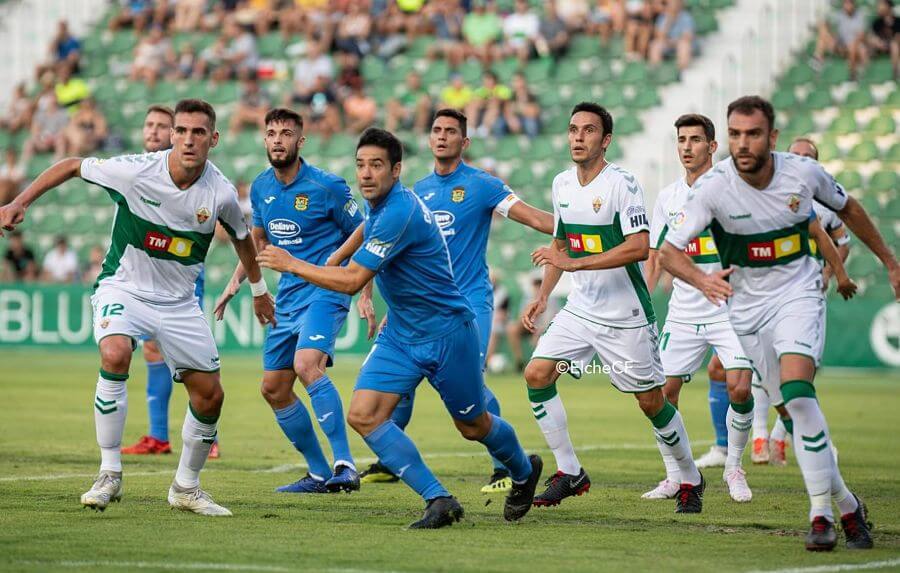 Partido entre Elche y Fuenlabrada celebrado en el Martínez Valero / Sonia Arcos - Elche CF